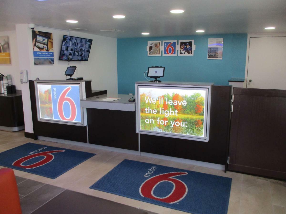 Motel 6 Chattanooga - Airport Eksteriør billede